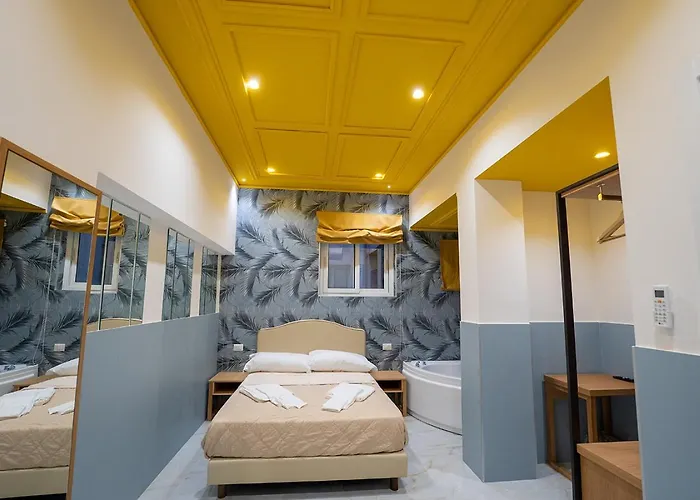 P.C. Boutique Medina H. Napoli Centro, By Clapa Group